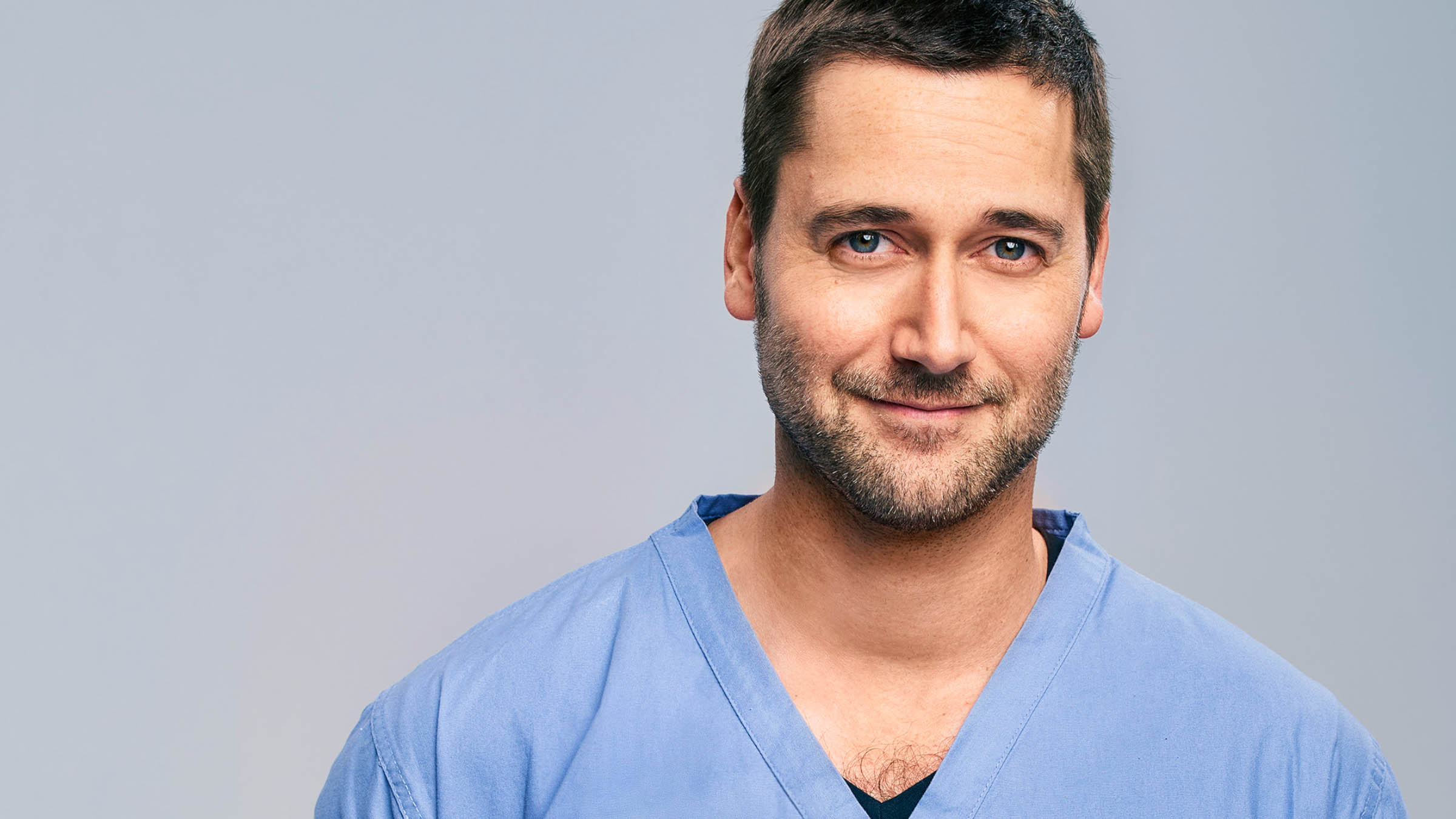 New Amsterdam - czy Ryan Eggold przeczytał dzienniki na podstawie których powstał serial?